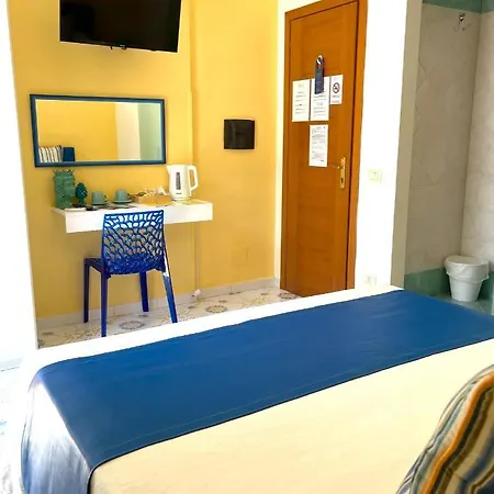 Sorrento Street View Hotel Exterior photo