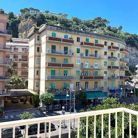 Sorrento Street View Hotel Exterior photo